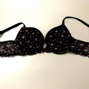 4/$20 Victoria’s Secret Floral Black Bra